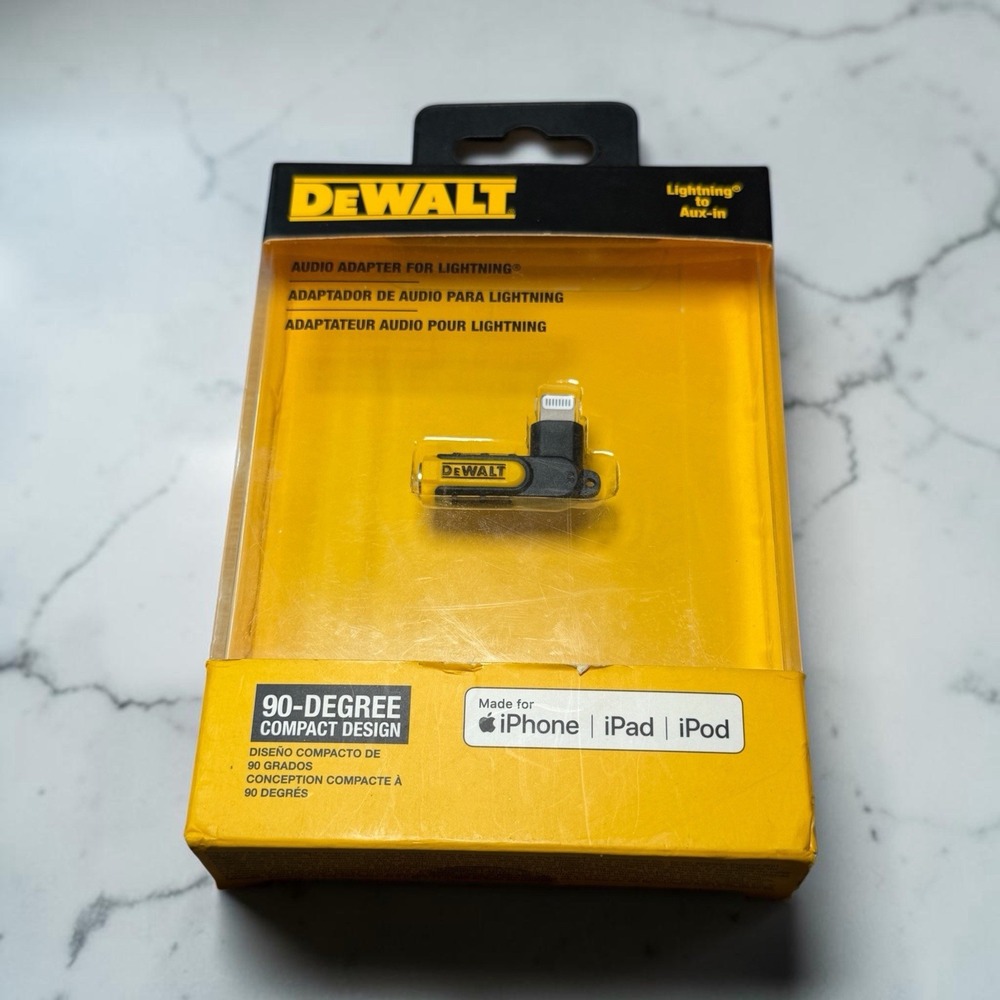 Dewalt 90° Audio Adapter 3.5 Aux Auxiliary To Lightning iPad iPhone DXMA1909037